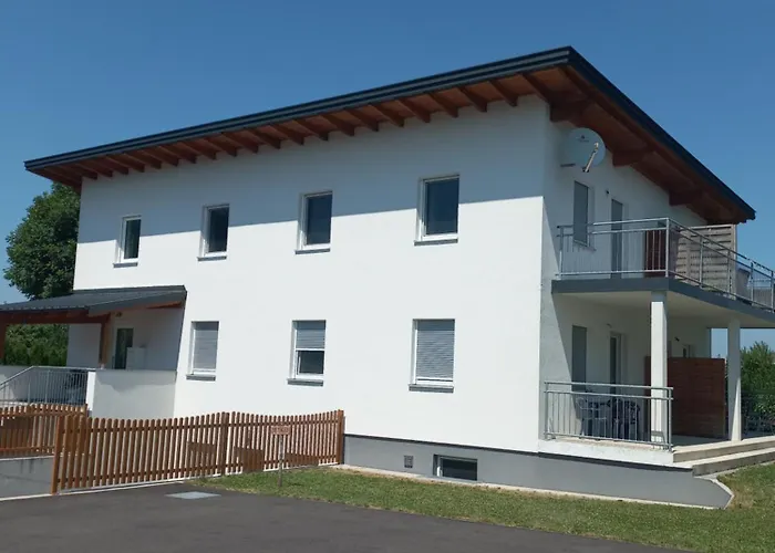 Ferienwohnung Guest house Wang